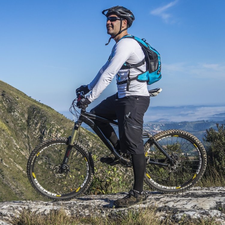 Explore America on Two Wheels: The Best U.S. Cycling Routes and Bike Tours