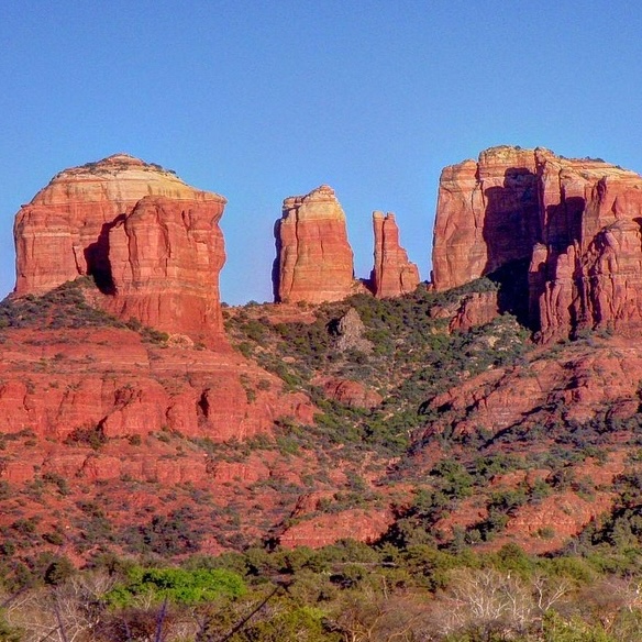 Sedona Getaway Guide: Red Rocks, Vineyards & Scenic Drives