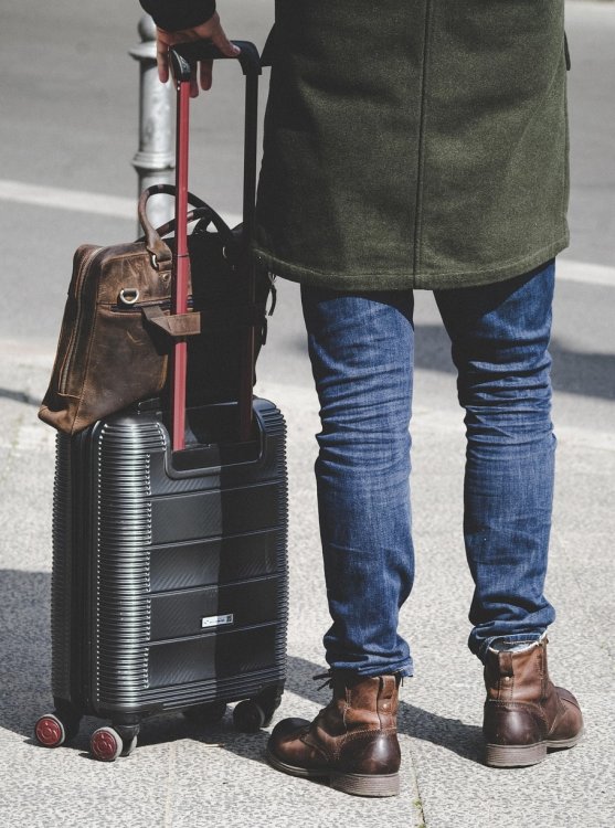 How to Pack Light for a Week-Long Trip