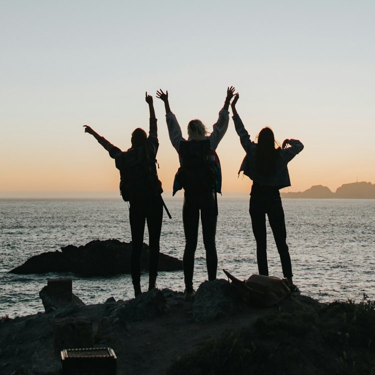 Stress-Free Group Travel Tips: How to Plan Trips With Friends or Family